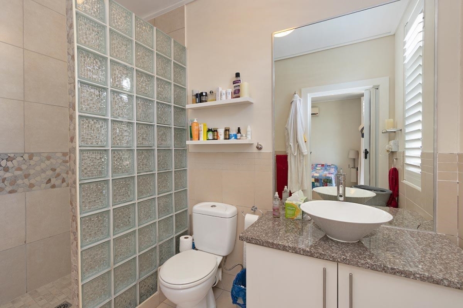 To Let 2 Bedroom Property for Rent in Sea Point Western Cape